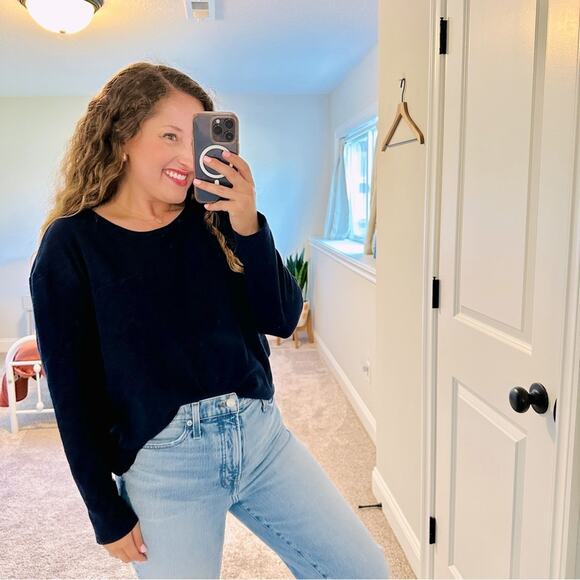 GAP Navy Blue Ribbed Crewneck Knit Long Sleeve Top Large - Picture 1 of 9